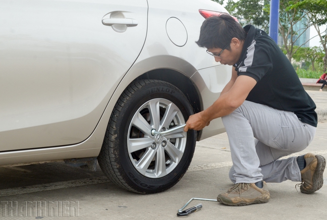 Những vật dụng &lsquo;cứu hộ&rsquo; bắt buộc phải c&oacute; khi l&aacute;i &ocirc; t&ocirc; đường d&agrave;i - Ảnh 3.