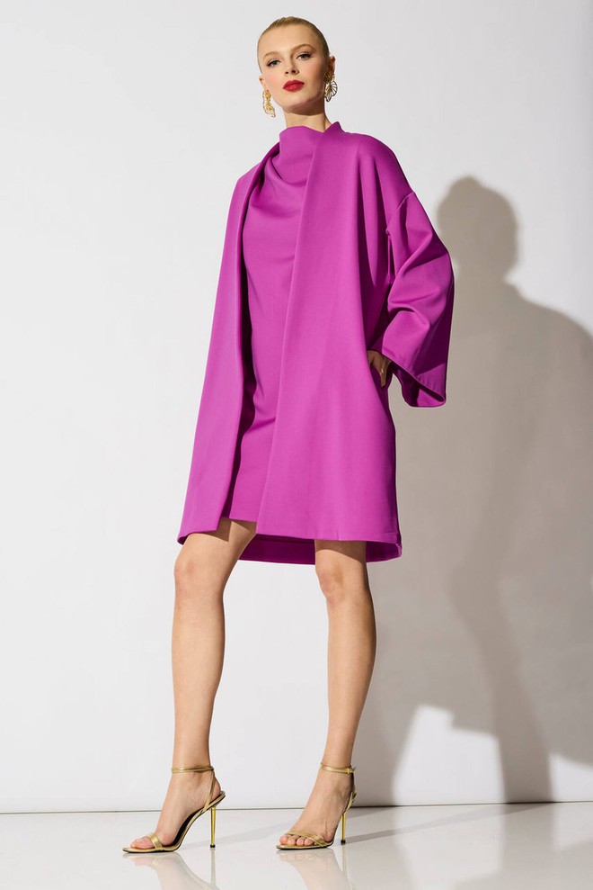 Váy bay bổng lên ngôi, bảng màu tươi sáng dẫn dắt xu hướng xuân 2026- Ảnh 7. Váy bay bổng lên ngôi, bảng màu tươi sáng dẫn dắt xu hướng xuân 2026- Ảnh 7.