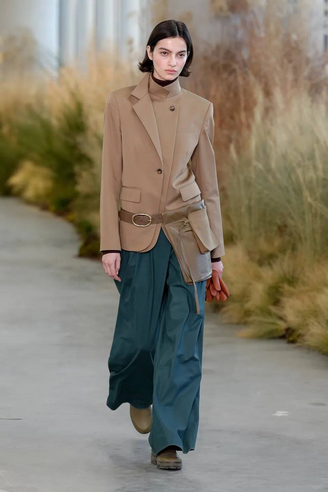 5 công thức phối đồ giúp chị em nổi bật từ nhà ra phố- Ảnh 2. 5 công thức phối đồ giúp chị em nổi bật từ nhà ra phố- Ảnh 2.