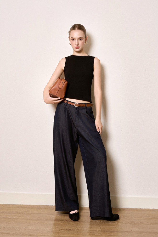 Thu hút nơi công sở đầu năm cùng váy dài, quần ống rộng và giày cao gót- Ảnh 10. Thu hút nơi công sở đầu năm cùng váy dài, quần ống rộng và giày cao gót- Ảnh 10.