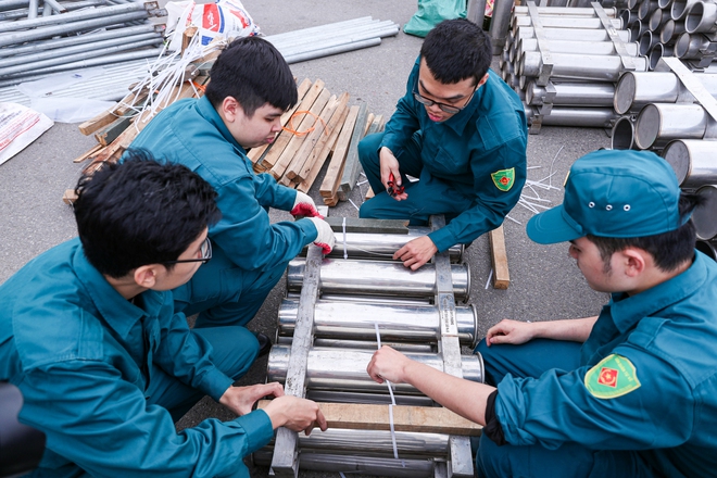 Cận cảnh trận địa pháo hoa chào mừng năm mới Bính Ngọ 2026 tại Hà Nội- Ảnh 5. Cận cảnh trận địa pháo hoa chào mừng năm mới Bính Ngọ 2026 tại Hà Nội- Ảnh 5.
