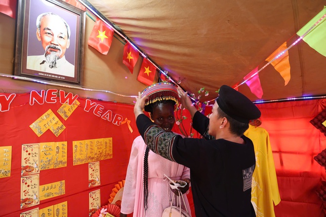 Tết Việt giữa ch&acirc;u Phi khiến bạn b&egrave; quốc tế m&ecirc; b&aacute;nh chưng, th&iacute;ch hoa đ&agrave;o- Ảnh 16.