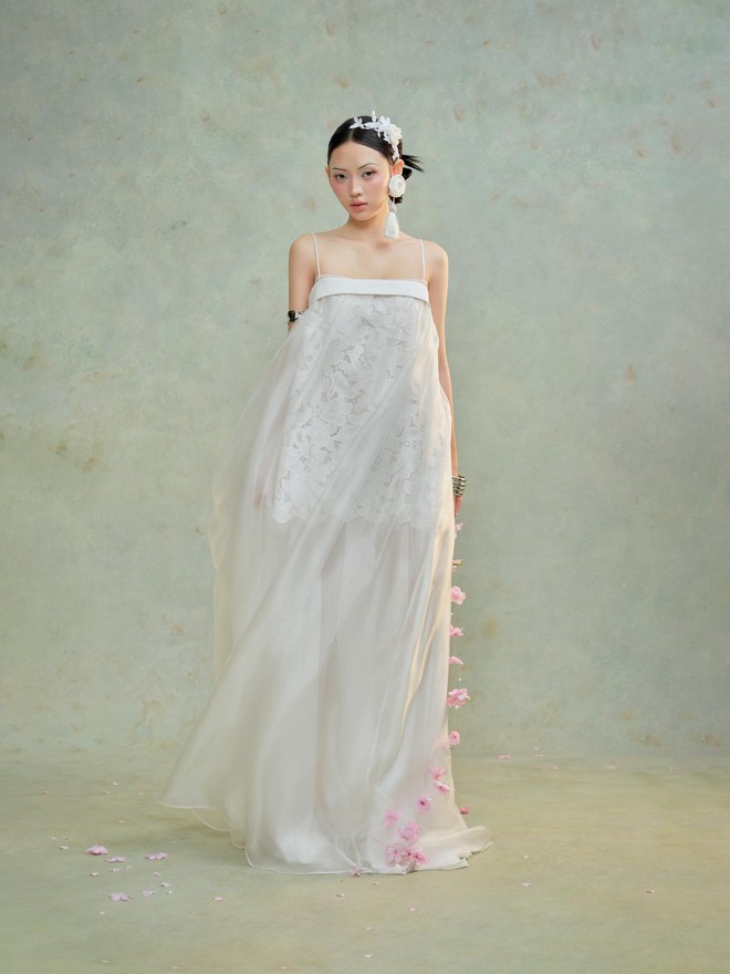 Ngoài áo dài, đây là những gợi ý mặc đẹp ngày đầu năm- Ảnh 10. Ngoài áo dài, đây là những gợi ý mặc đẹp ngày đầu năm- Ảnh 10.