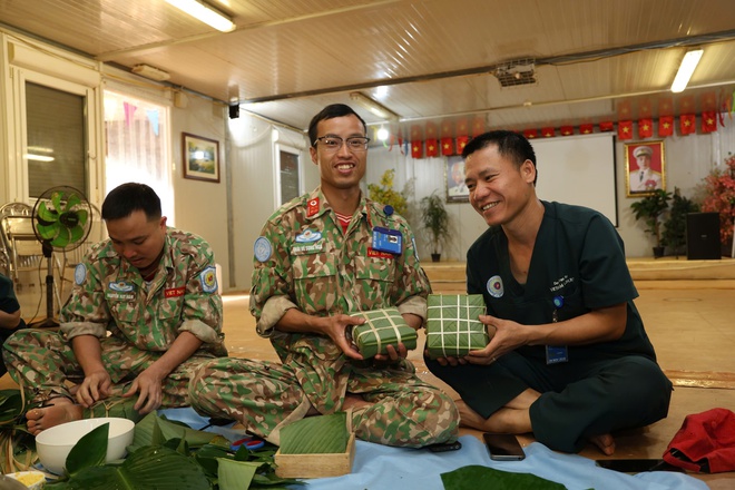 Tết Việt giữa ch&acirc;u Phi khiến bạn b&egrave; quốc tế m&ecirc; b&aacute;nh chưng, th&iacute;ch hoa đ&agrave;o- Ảnh 12.