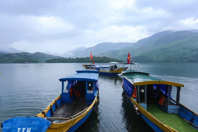 Chinh phục 172 bậc thang đến Thiền viện Tr&uacute;c L&acirc;m Bạch M&atilde; để cầu an đầu năm- Ảnh 3.