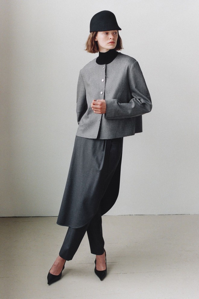 Khoe phong cách luxury tối giản, kiểu Âu ở công sở đầu năm- Ảnh 2.