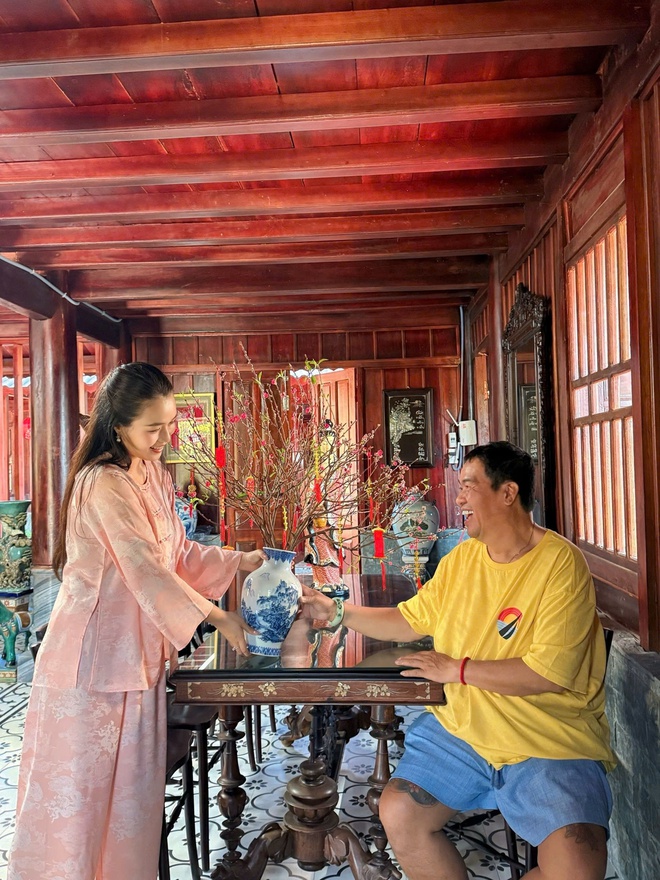 Ho&agrave;ng Mập đ&oacute;n tết trong biệt phủ 10.000 m2, tiết lộ việc học tiến sĩ- Ảnh 3.