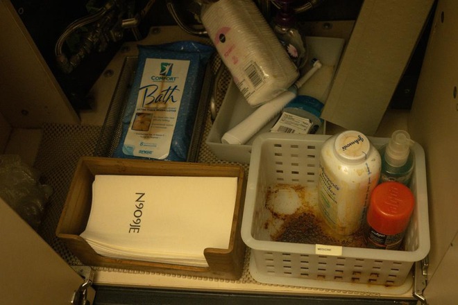 Bên trong chiếc máy bay tội lỗi khét tiếng của tỉ phú ấu dâm Epstein - Ảnh 3.