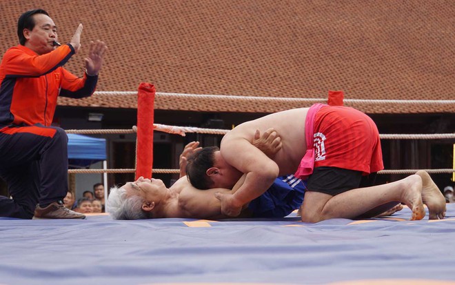 Sới vật gần 700 năm nóng rực đất cảng - Ảnh 5.