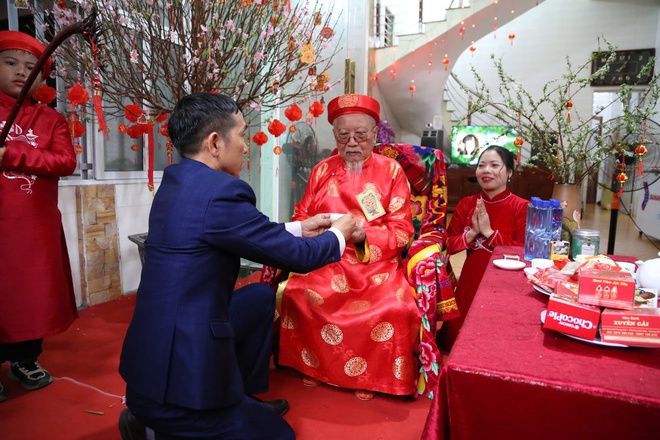 Lễ hội Ti&ecirc;n C&ocirc;ng: Con rể quỳ đ&oacute;n bố vợ thượng thọ - Ảnh 5.