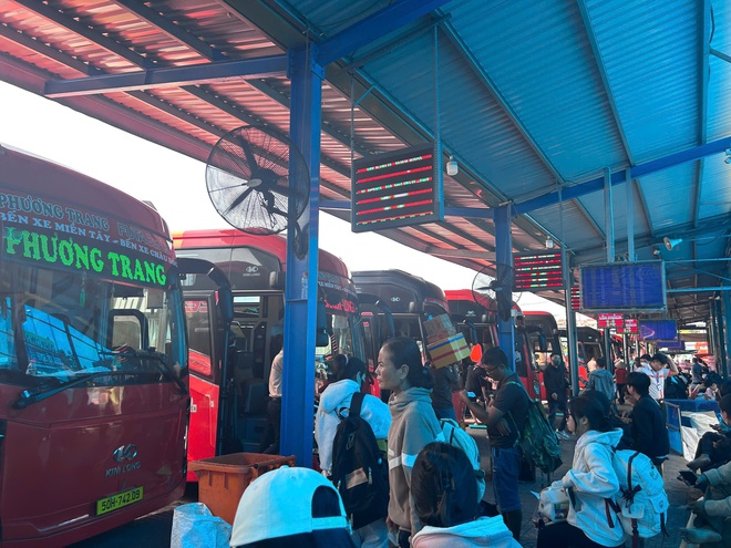 Rời TP.HCM sau tết, cần lưu &yacute; những g&igrave;? - Ảnh 3.