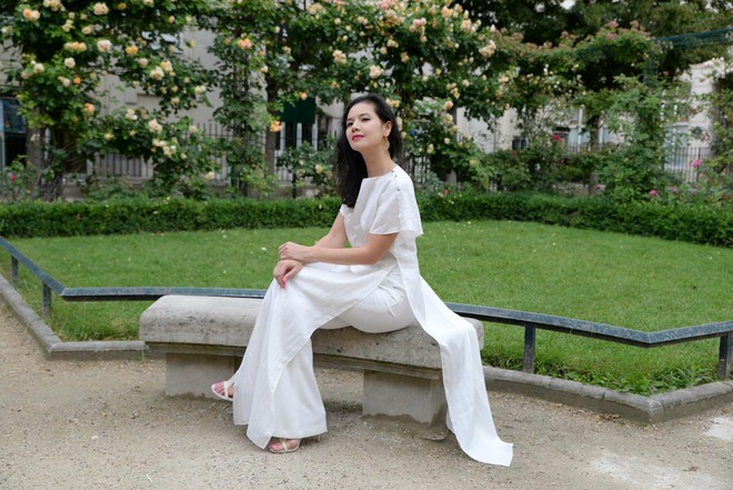 Mẫu áo dài cách tân nào 'đắt hàng' dịp du xuân? - Ảnh 4.
