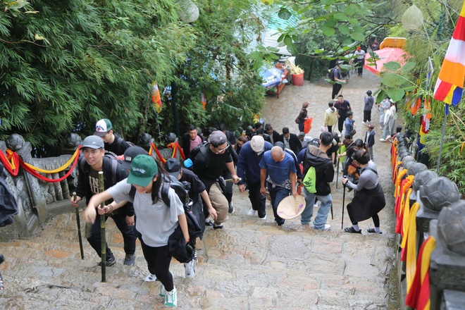 Khai hội xuân Yên Tử trang trọng - Ảnh 6. Khai hội xuân Yên Tử trang trọng - Ảnh 6.