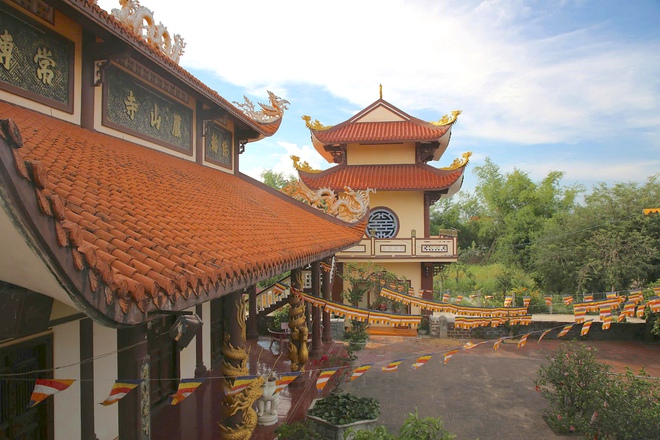 Chùa cổ cùng hai pho tượng đá với huyền tích trồi lên từ lòng đất- Ảnh 8.