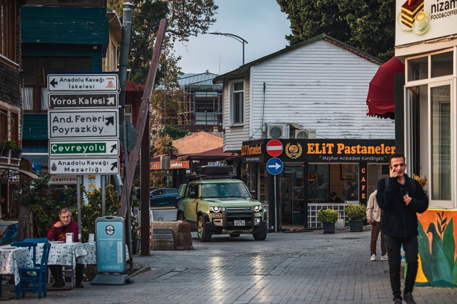 5 vạn dặm v&ograve;ng quanh ch&acirc;u &Aacute; c&ugrave;ng Land Rover Defender: H&agrave;nh tr&igrave;nh t&igrave;m về bản ng&atilde; - Ảnh 5.