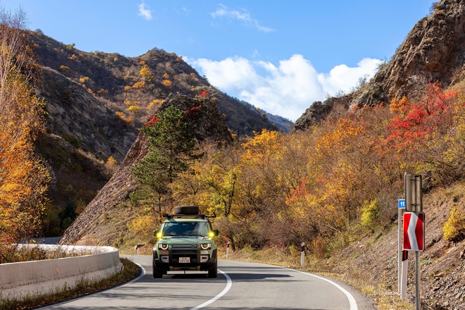 5 vạn dặm v&ograve;ng quanh ch&acirc;u &Aacute; c&ugrave;ng Land Rover Defender: H&agrave;nh tr&igrave;nh t&igrave;m về bản ng&atilde; - Ảnh 8.