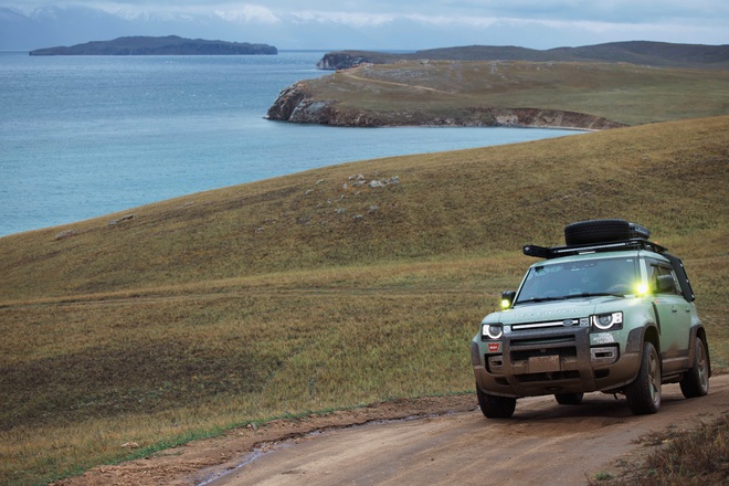 5 vạn dặm v&ograve;ng quanh ch&acirc;u &Aacute; c&ugrave;ng Land Rover Defender: H&agrave;nh tr&igrave;nh t&igrave;m về bản ng&atilde; - Ảnh 13.