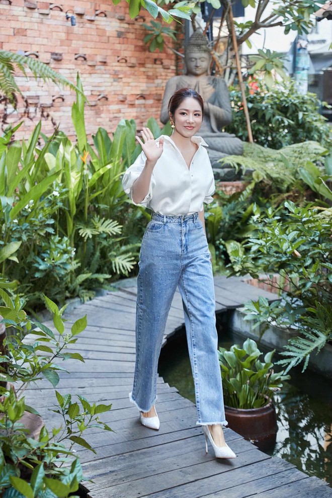 Ngày nào cũng đẹp khi diện quần jeans, sơ mi và blazer- Ảnh 8.