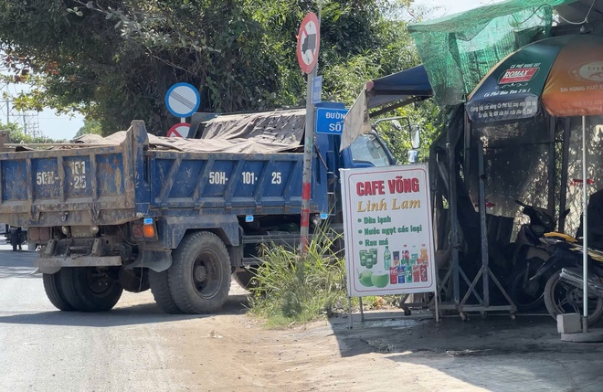 TP.HCM: San lấp tr&aacute;i ph&eacute;p gần 2.000 m&sup2; giữa rừng c&acirc;y phường Long Phước- Ảnh 5.