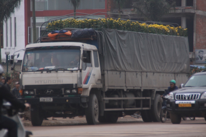 Giao thừa tr&ecirc;n quốc lộ: Chuyện của những t&agrave;i xế xe kh&aacute;ch ng&agrave;y cận tết - Ảnh 5.