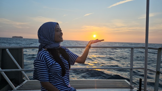 M&ecirc; mẩn đ&oacute;n b&igrave;nh minh v&agrave; ho&agrave;ng h&ocirc;n gần nh&agrave; gi&agrave;n DK1 - Ảnh 5.