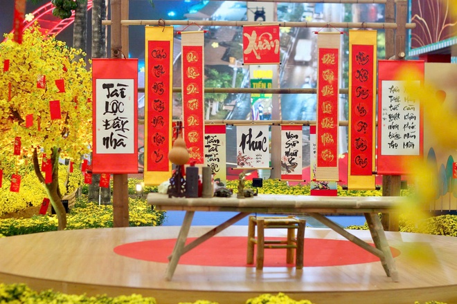 Độc lạ những t&aacute;c phẩm nghệ thuật tỉa tr&aacute;i c&acirc;y tại Hội chợ m&ugrave;a xu&acirc;n 2026- Ảnh 2.