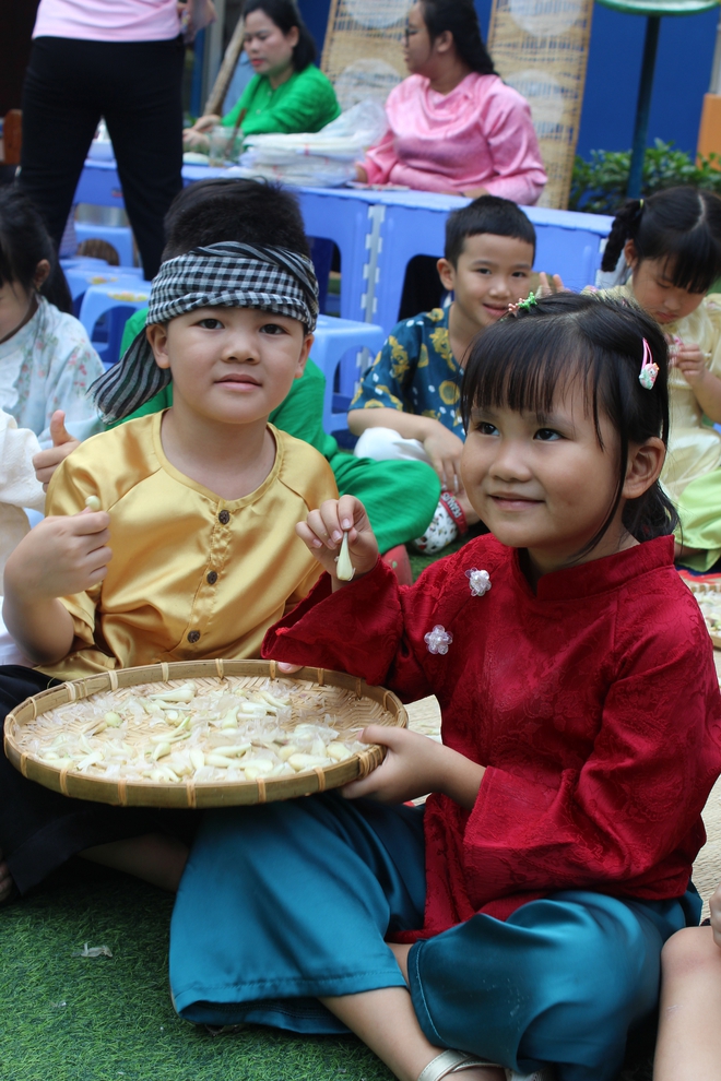Trước kỳ nghỉ Tết Nguy&ecirc;n đ&aacute;n 2026: Trường học nhộn nhịp hội xu&acirc;n - Ảnh 8.