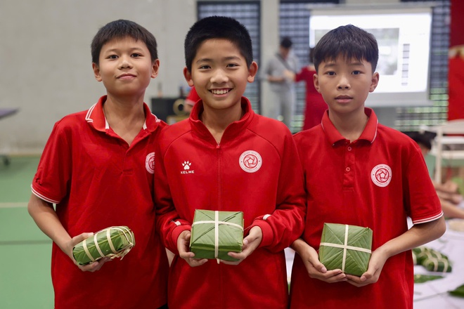 Đội trưởng U.23 Việt Nam c&ugrave;ng Thể C&ocirc;ng Viettel 'giữ lửa Tết' bằng hoạt động đặc biệt- Ảnh 10.