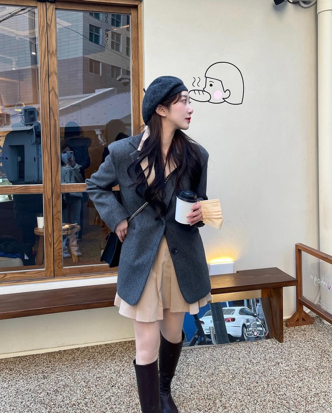 Mũ nồi điểm xuyết cho trang phục dạo phố thêm cá tính- Ảnh 2.