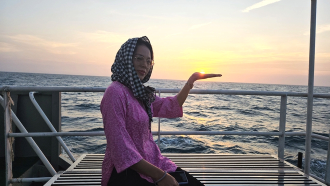 M&ecirc; mẩn đ&oacute;n b&igrave;nh minh v&agrave; ho&agrave;ng h&ocirc;n gần nh&agrave; gi&agrave;n DK1 - Ảnh 4.