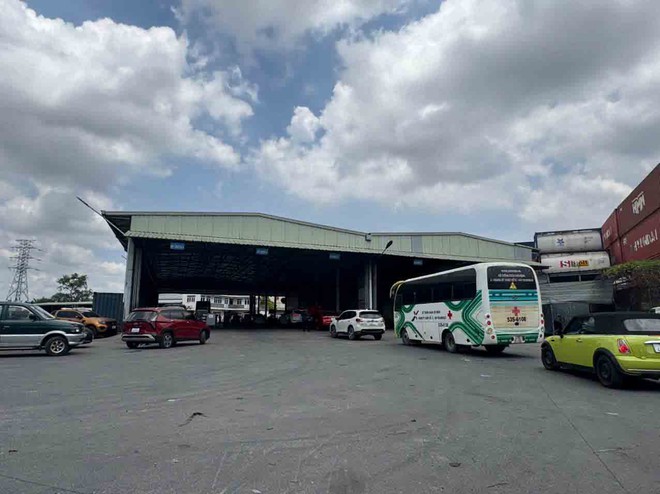 Đăng kiểm th&ocirc;ng tho&aacute;ng ngay cao điểm tết- Ảnh 1.