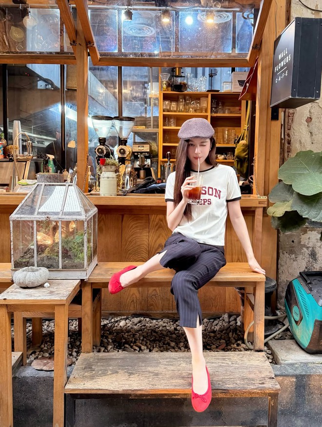 Giày bệt đơn giản nhưng đủ sức tạo nên phong cách cuốn hút- Ảnh 5.