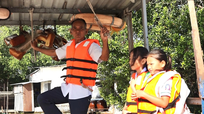 Người đưa đ&ograve; miễn ph&iacute; suốt 40 năm  - Ảnh 1.