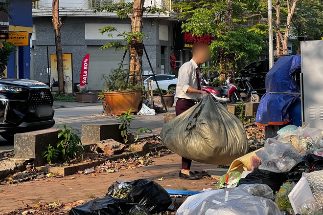 Đường Tố Hữu - Nguyễn Thanh B&igrave;nh ở H&agrave; Nội &ocirc; nhiễm r&aacute;c thải nghi&ecirc;m trọng năm 2026 - Ảnh 8.