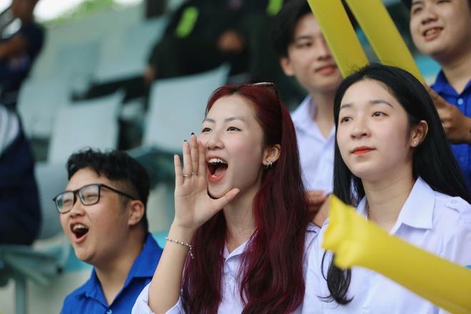 TNSV THACO cup 2026: Những 'b&oacute;ng hồng' rạng rỡ tr&ecirc;n kh&aacute;n đ&agrave;i SVĐ Trường ĐH Nha Trang- Ảnh 16.