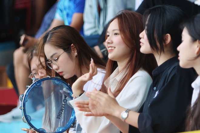 TNSV THACO cup 2026: Những 'b&oacute;ng hồng' rạng rỡ tr&ecirc;n kh&aacute;n đ&agrave;i SVĐ Trường ĐH Nha Trang- Ảnh 6.