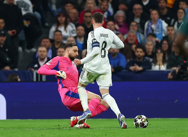 Man City thua tan n&aacute;t Real Madrid v&igrave; d&iacute;nh 'bẫy' phản c&ocirc;ng, PSG đ&egrave; bẹp Chelsea- Ảnh 2.