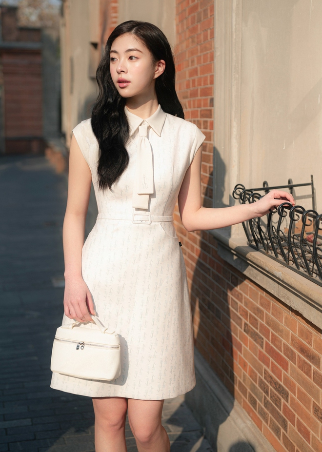 Đầm dự tiệc hè, khi gam màu lãng mạn, nhẹ nhàng khiến nàng nổi bật- Ảnh 10. Đầm dự tiệc hè, khi gam màu lãng mạn, nhẹ nhàng khiến nàng nổi bật- Ảnh 10.