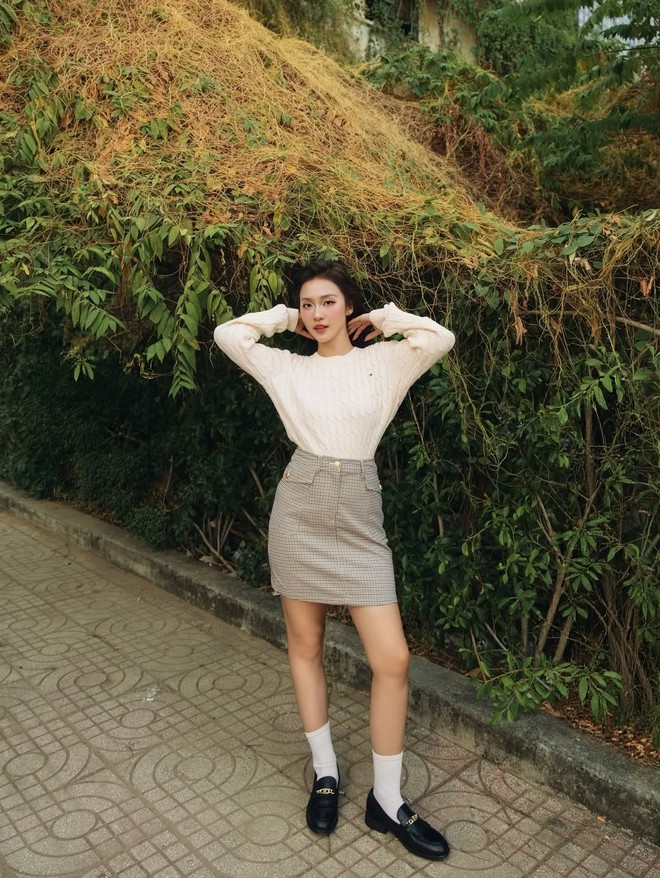 Giày loafer giúp nàng hoàn thiện bản phối nhẹ nhàng và thanh lịch- Ảnh 1.