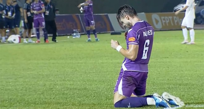 Becamex TP.HCM đ&aacute;nh bại CLB H&agrave; Tĩnh nhờ si&ecirc;u phẩm, HLV Nhật Bản thở ph&agrave;o - Ảnh 5.