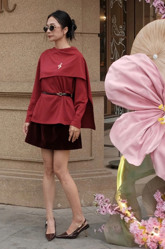 Những bộ cánh sang trọng không đắt tiền 'phải có' trong tủ đồ xuân hè- Ảnh 2.