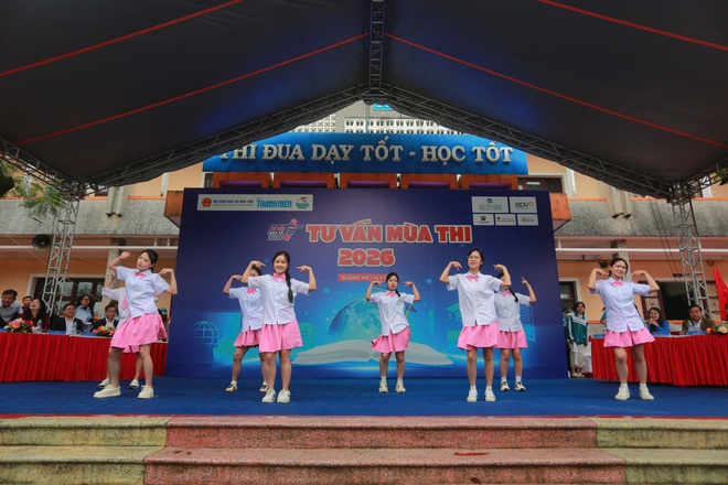 Bộ GD-ĐT lưu ý điểm mới của kỳ thi tốt nghiệp THPT 2026 - Ảnh 7.