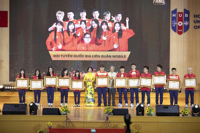 GAM Esports, 'Maris' được vinh danh ở lễ đặc biệt của thể thao điện tử Việt Nam- Ảnh 1.