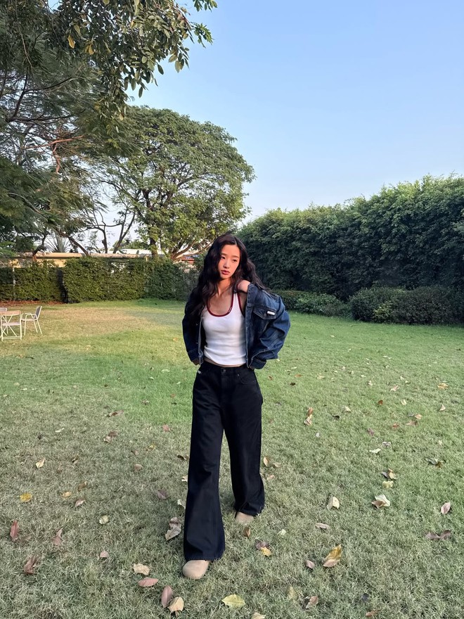 Làm mới phong cách mỗi ngày bằng những thiết kế denim cá tính- Ảnh 8.