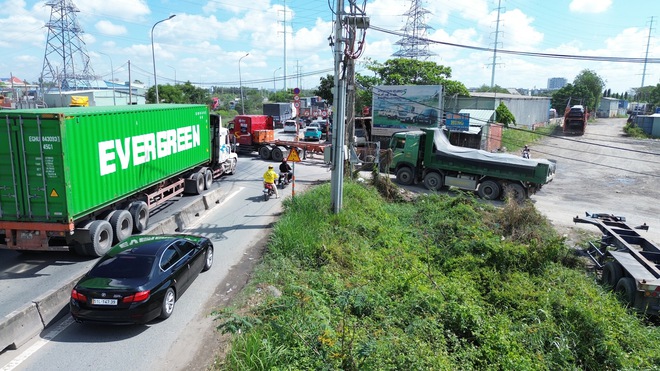 H&agrave;ng loạt b&atilde;i xe tự ph&aacute;t dọc đường V&otilde; Ch&iacute; C&ocirc;ng: Kiểm tra xong&hellip; vẫn hoạt động- Ảnh 7.