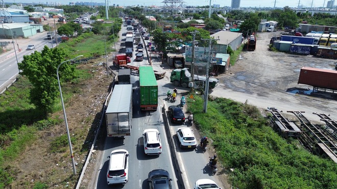 H&agrave;ng loạt b&atilde;i xe tự ph&aacute;t dọc đường V&otilde; Ch&iacute; C&ocirc;ng: Kiểm tra xong&hellip; vẫn hoạt động- Ảnh 8.