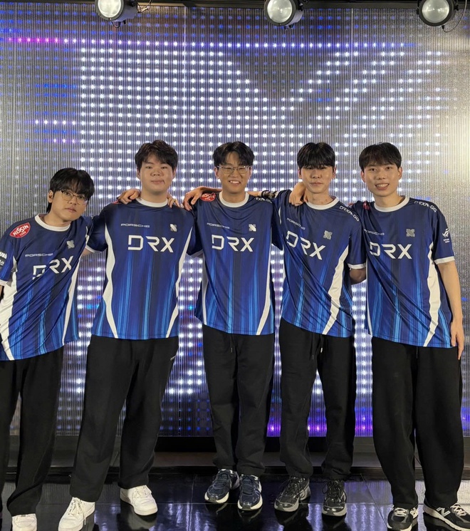 TV360 mang 'chuẩn mực số 1' LCK đến Việt Nam, CĐV được trải nghiệm eSports đỉnh cao- Ảnh 2. TV360 mang 'chuẩn mực số 1' LCK đến Việt Nam, CĐV được trải nghiệm eSports đỉnh cao- Ảnh 2.