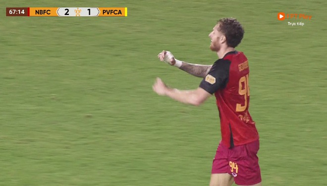 Ninh Bình thắng kịch tính PVF-CAND, Thể Công Viettel đánh bại Bắc Ninh: Cùng vào bán kết Cúp quốc gia- Ảnh 4. Ninh Bình thắng kịch tính PVF-CAND, Thể Công Viettel đánh bại Bắc Ninh: Cùng vào bán kết Cúp quốc gia- Ảnh 4.