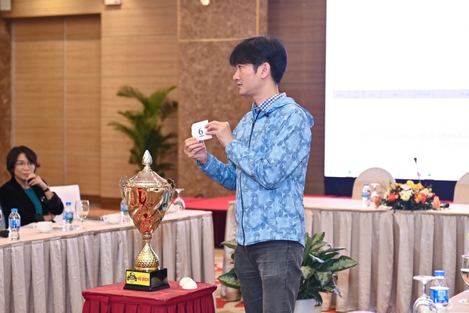 B&oacute;ng chuyền Việt khởi động m&ugrave;a giải 2,28 tỉ đồng, hướng ra đấu trường quốc tế- Ảnh 4.