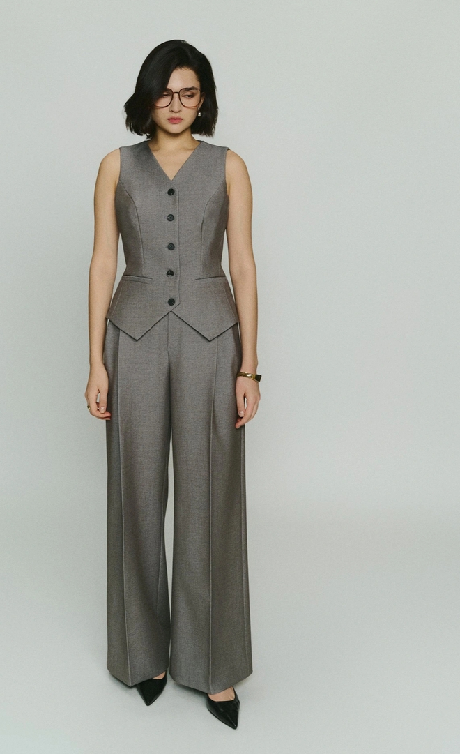 Gile nhỏ gọn: phối chuẩn xu hướng, nâng tầm phong cách mỗi ngày- Ảnh 10. Gile nhỏ gọn: phối chuẩn xu hướng, nâng tầm phong cách mỗi ngày- Ảnh 10.